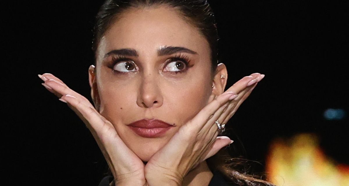 Belen: “L’amore più grande della mia vita? Borriello. I miei fidanzati li ho menati tutti, De Martino è quello che ne ha prese di più. A uno gli ho lanciato un cactus!”.