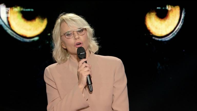 Maria De Filippi: “Riporterei in vita Maurizio Costanzo. Vorrei chiedergli se nell’ultimo periodo ha sofferto. Ho sempre fatto in modo che non provasse dolore”