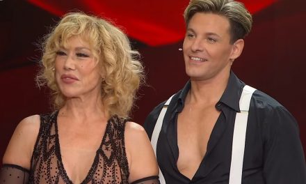 Nancy Brilli, lo sfogo dopo l’eliminazione da Ballando con le stelle: “Sono stata molto corteggiata e poi trattata in modo opinabile. Figli e figliastri? Decisamente si!”