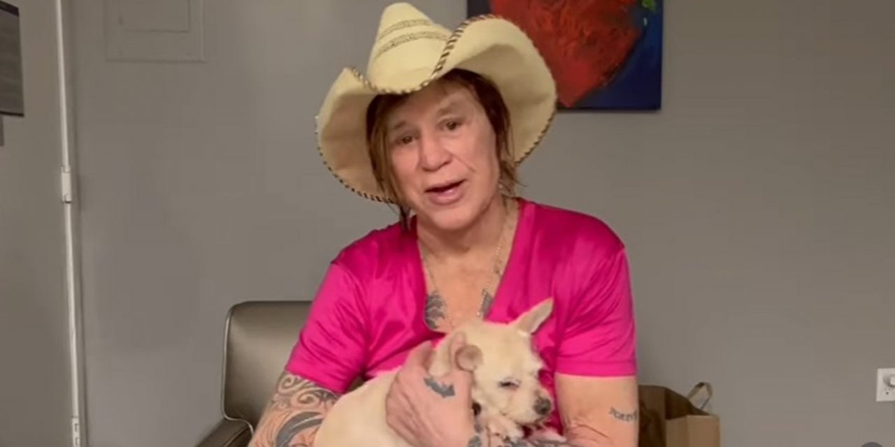 Mickey Rourke rifiuta la beneficenza: bufera sulla raccolta fondi per l’affitto e la replica della manager